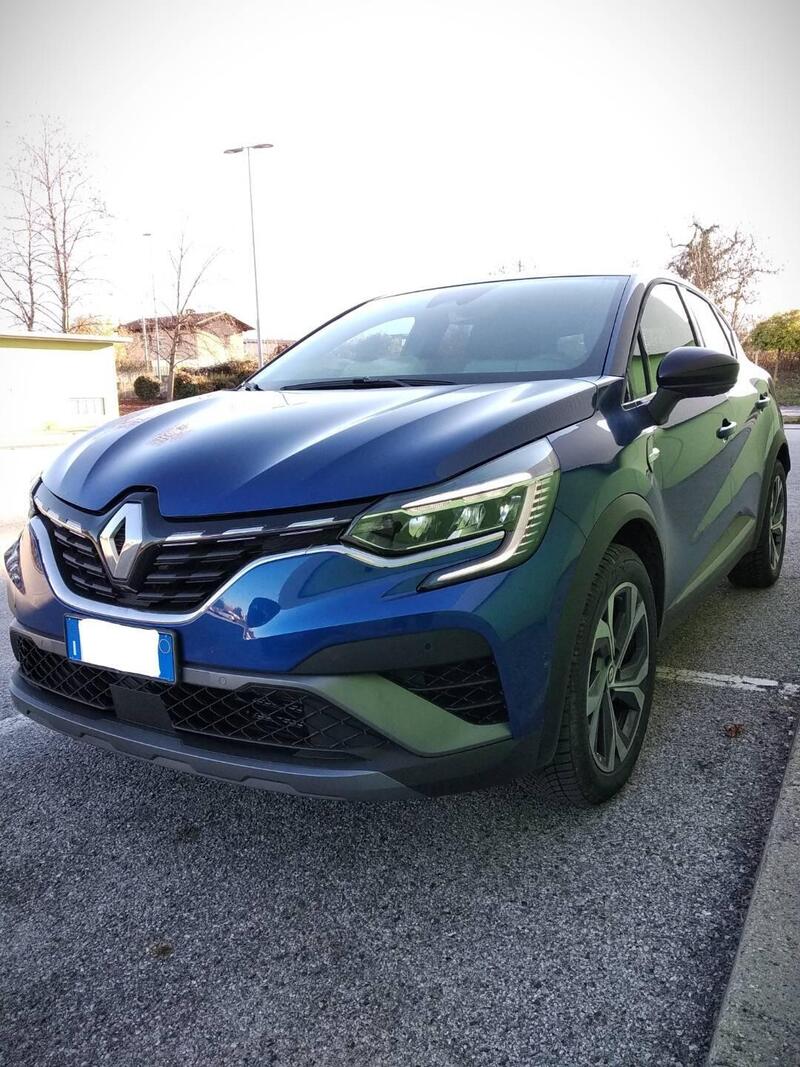 Renault Captur Full Hybrid E-Tech 145 CV RS Line  del 2022 usata a Mondovi&#039;